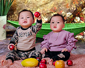 em bé nhà chị hợp