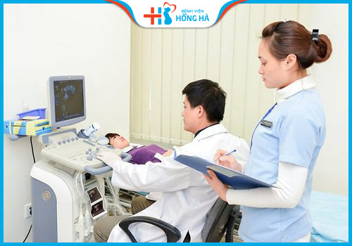 siêu âm trước khi thục hiện điều trị viêm lộ tuyến bằng RFA