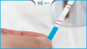 Cách kiểm tra kết quả của que thử thai sau khi thấy dấu hiệu ra máu