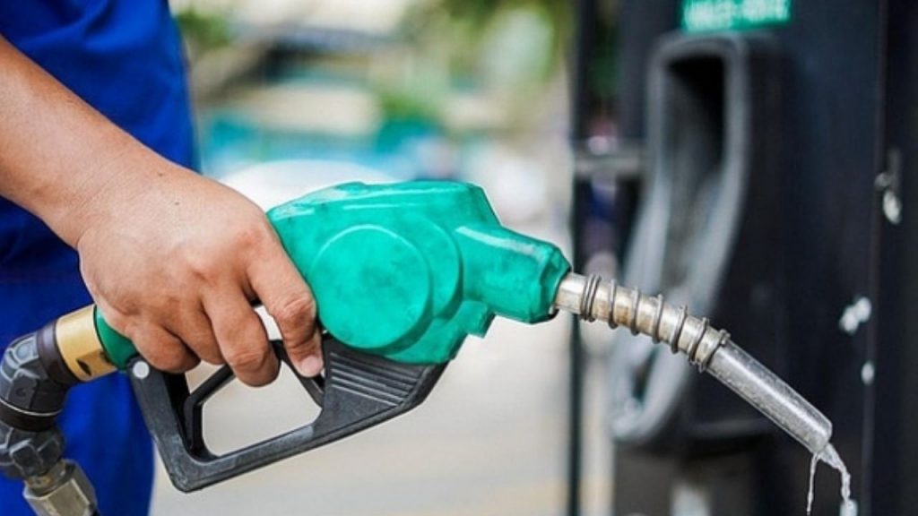Xăng dầu có gây vô sinh? 3 tác động tiêu cực của xăng dầu tới sức khỏe