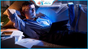 Thức khuya- Thói quen xấu gây vô sinh ở nam giới