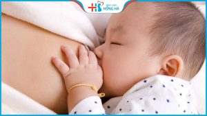 Tư vấn chuyên gia: Nâng ngực có cho con bú được không?