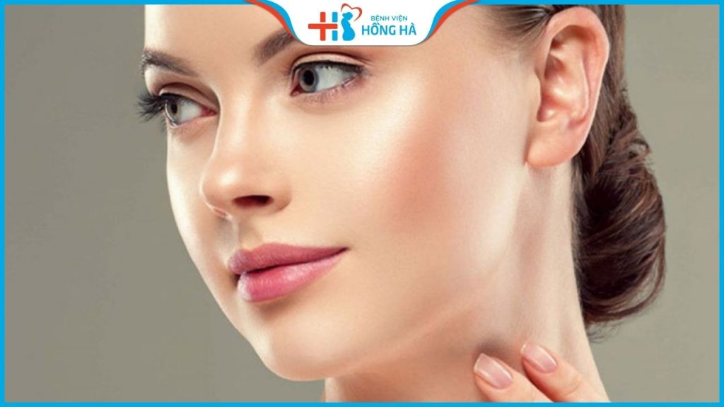 Hút mỡ nọng cằm không phẫu thuật: Loại bỏ cằm 2 ngấn chỉ sau 60 phút