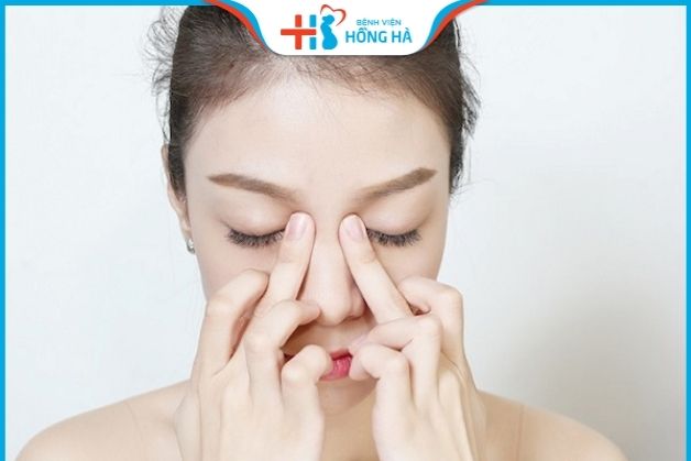 Massage thư giãn vùng mũi giúp cấu trúc mũi thay đổi