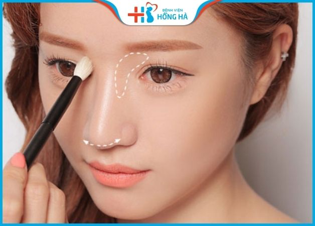 Make up để khắc phục tình trạng mũi to
