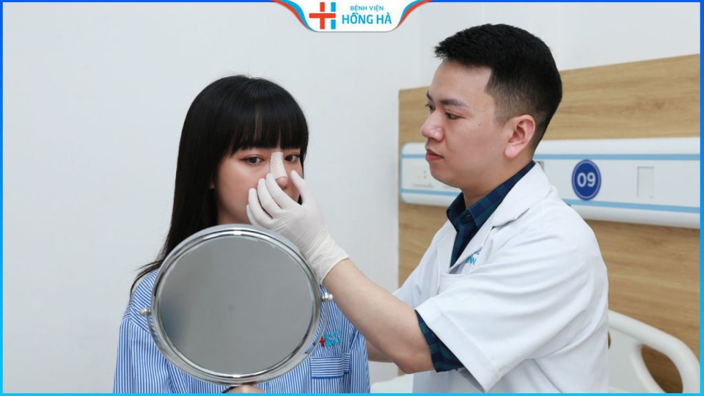 Nâng mũi và thu gọn cánh mũi phẫu thuật cùng lúc có được không?