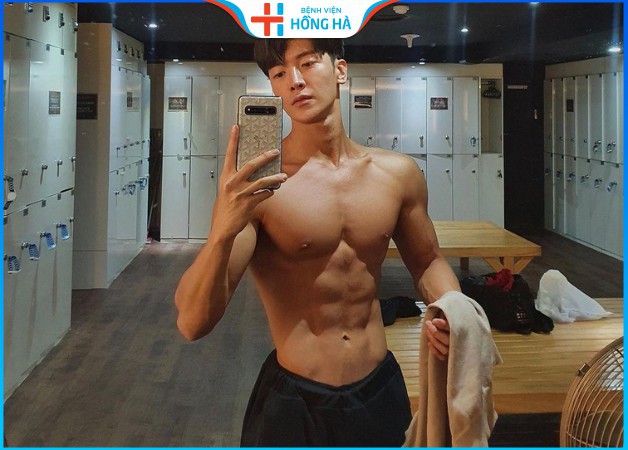 Body khỏe khoắn của trai Hàn Quốc trong show Địa Ngục Độc Thân đình đám