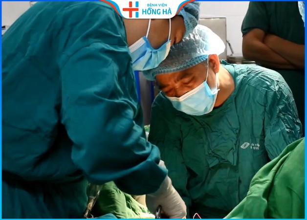 BV Hồng Hà sở hữu đội ngũ bác sĩ thẩm mỹ hàm mặt chuyên môn dày dặn kinh nghiệm