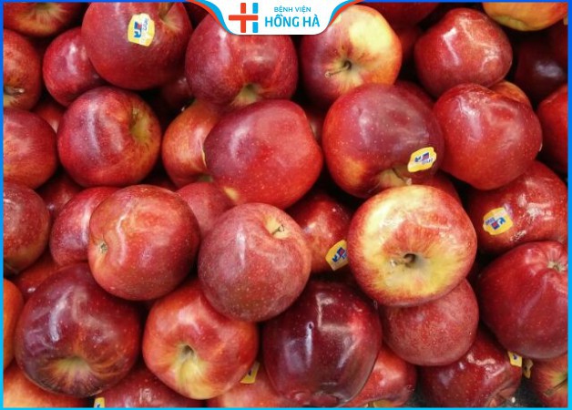 Ăn 1 - 2 quả táo vào buổi sáng để giữ cân nặng