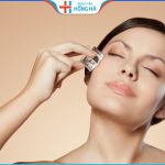 Cách chườm đá sau khi cắt mí giúp giảm sưng, đau cấp tốc