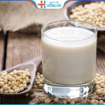 Cắt mí uống sữa đậu nành được không – 4 loại nước nên uống sau cắt mí