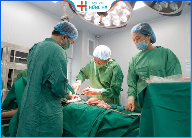 Phẫu thuật là phương pháp hiệu quả nhất trong điều trị u xơ tử cung