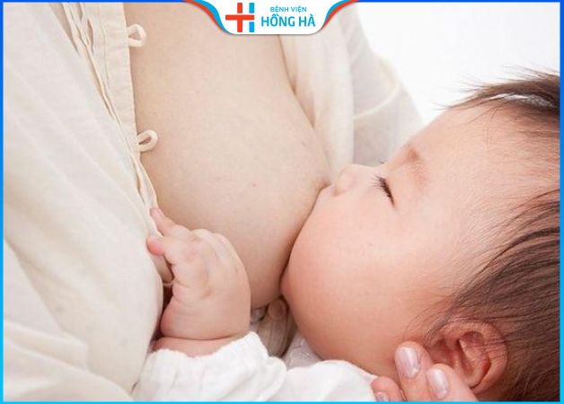 Thu gọn vú khi cho con bú: Thời điểm nào thích hợp nhất