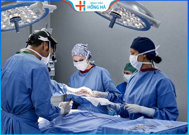 Phẫu thuật u xơ tử cung là phương pháp loại bỏ các khối u xơ ra khỏi tử cung