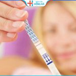 Que thử thai 2 vạch mờ có thai không? 3 Cách thử thai chính xác