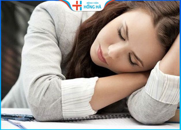 Dấu hiệu viêm lộ tuyến tử cung độ 3 là cơ thể mệt mỏi, suy nhược kéo dài
