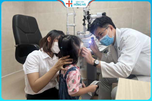 Trẻ em cần gặp bác sĩ ngay khi phát hiện bị bệnh