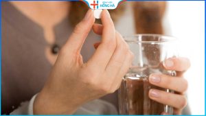 Bị đau mắt đỏ có nên uống kháng sinh – Giải đáp ngay