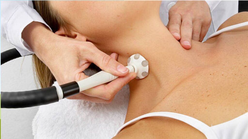 Đốt sóng cao tần điều trị bướu nhân giáp là gì? Giải pháp không phẫu thuật